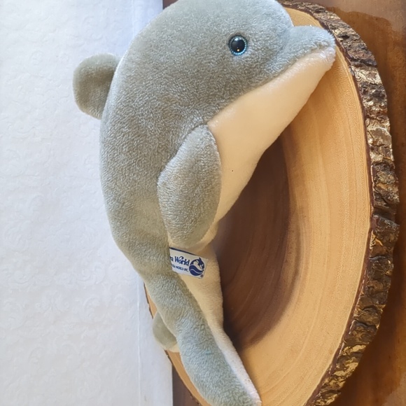 Vintage Sea World Stuffed animals. Walrus and Dolphin - Picture 3 of 6